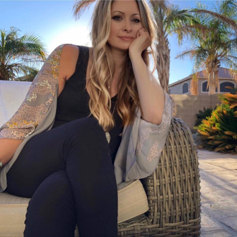 Meet your Posher, Dana